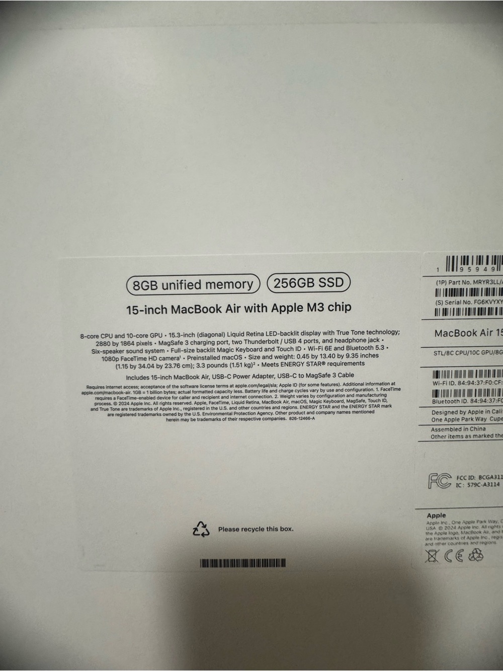 NIB Apple Macbook Air in Starlight - Picture 5 of 7